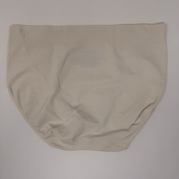Mystere Seamless Comfort Hi Cut Brief Panty Small Papyrus Nude NWT - Picture 4 of 7